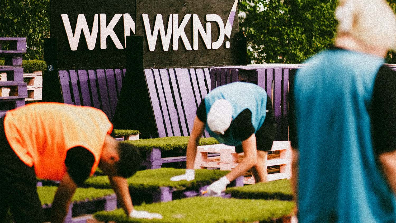 Talkootyöläisiä Weekend festivalissa